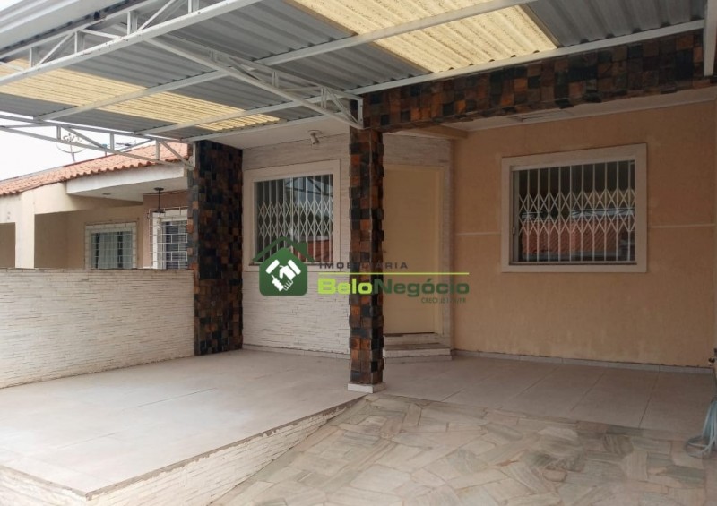 Apartamento à venda no bairro Estação em Araucária/PR
